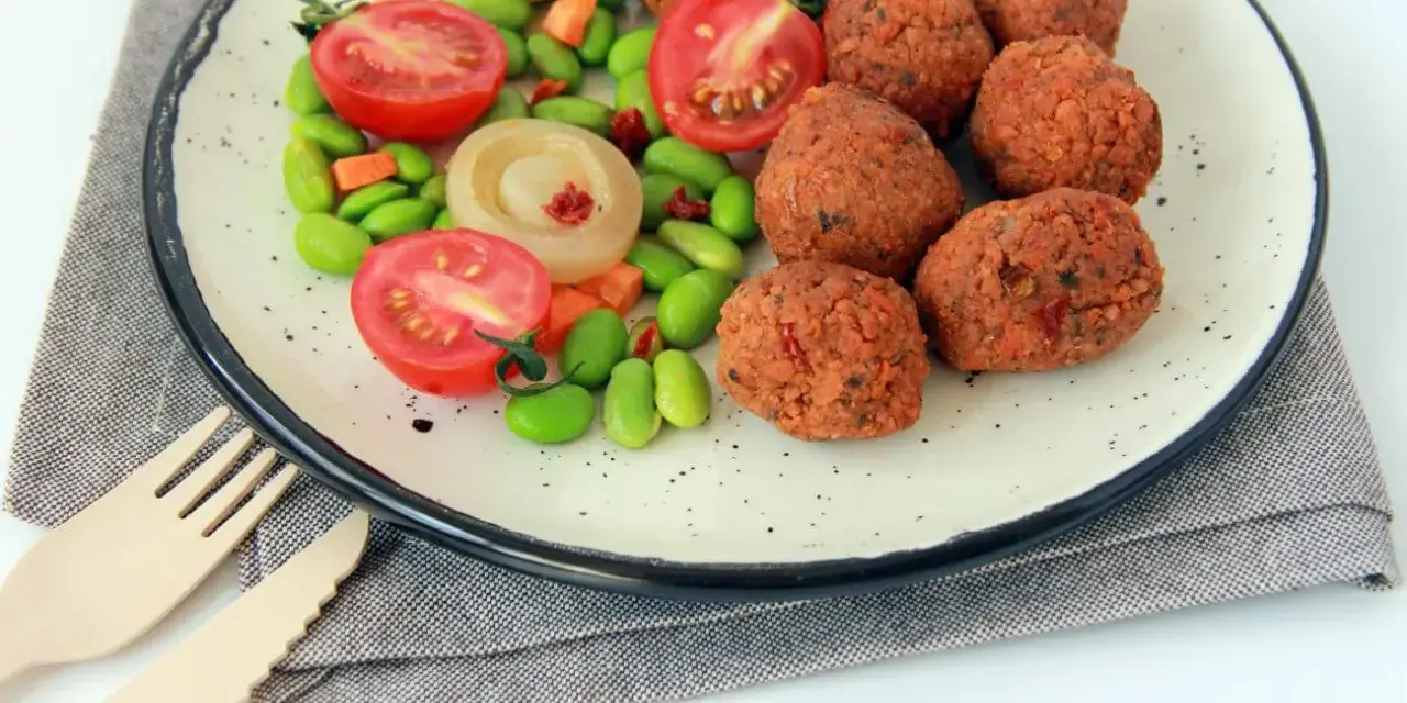 Kotlety sojowe z paczki: Zdrowe czy pułapka? Fakty i mity