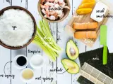 Wszystko do sushi: ryż, krewetki, łosoś, awokado, mango, serek śmietankowy, ogórek, nori, sos sojowy, ocet ryżowy i tempura.