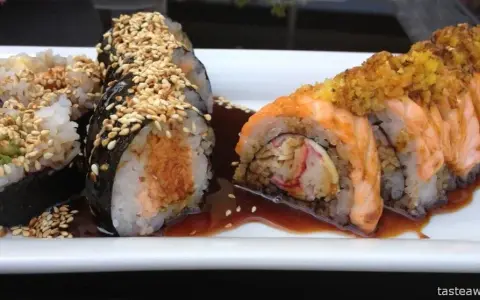 Najlepsze sushi w Warszawie: Przewodnik po lokalach i smakach