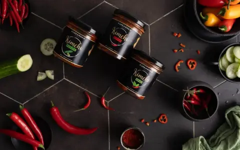 Jak długo przechowywać kimchi? Świeżość, oznaki zepsucia, porady