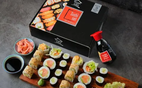 Domowe sushi: lista zakupów, składniki i akcesoria dla początkujących