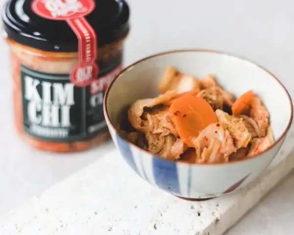 Kimchi: Kluczowe składniki i ich rola w fermentacji. Odkryj sekret!