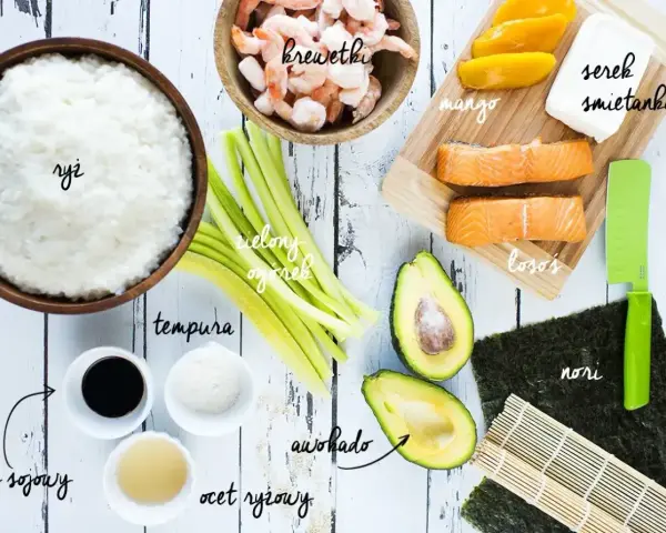 Wszystko do sushi: ryż, krewetki, łosoś, awokado, mango, serek śmietankowy, ogórek, nori, sos sojowy, ocet ryżowy i tempura.