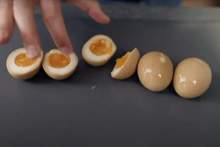 Idealne jajko do ramenu: przepis na Ajitsuke Tamago krok po kroku