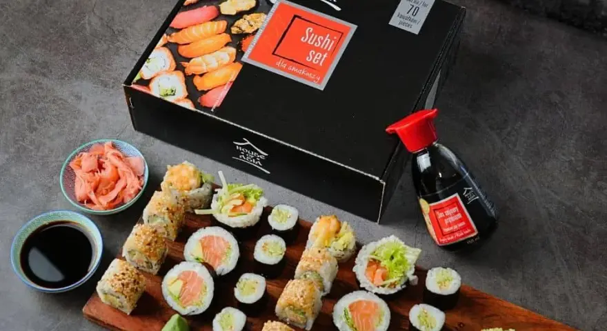 Domowe sushi: lista zakupów, składniki i akcesoria dla początkujących