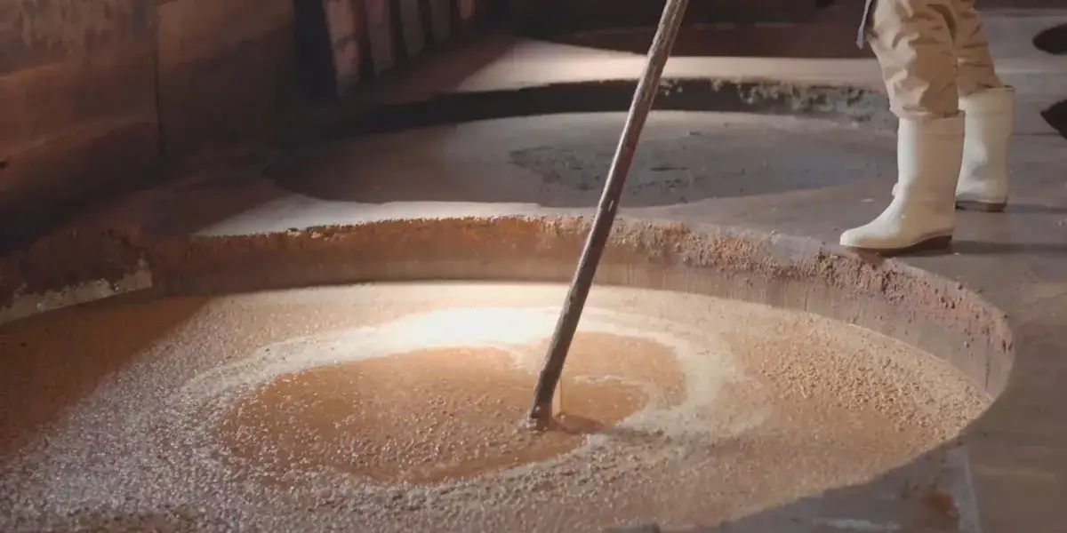 tradycyjna produkcja sosu sojowego fermentacja
